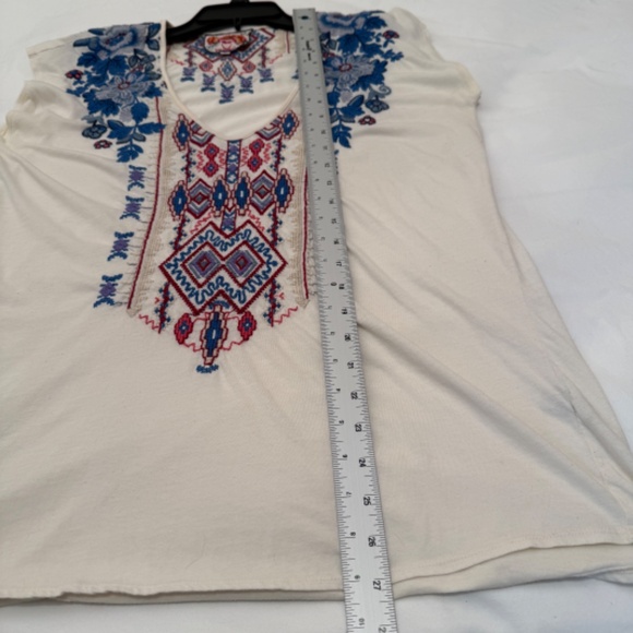 Johnny Was Cap Sleeve V-Neck Knit Top Blue Red Floral & Tribal Embroidery Size L - Picture 12 of 13